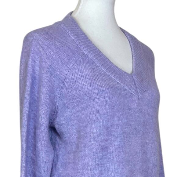 Almost Famous Sweater V-neck Tunic Soft Fuzzy Knit Purple Women’s Size Large - Picture 6 of 10